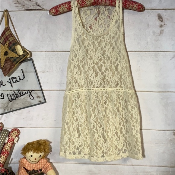Express Tops - Express; Off White Lace; Camisole; Tank Top; M